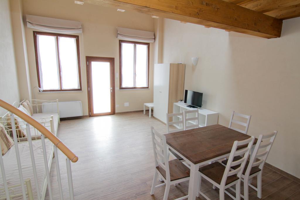 Agriturismo Cascina Della Fontana Lodi Oda fotoğraf