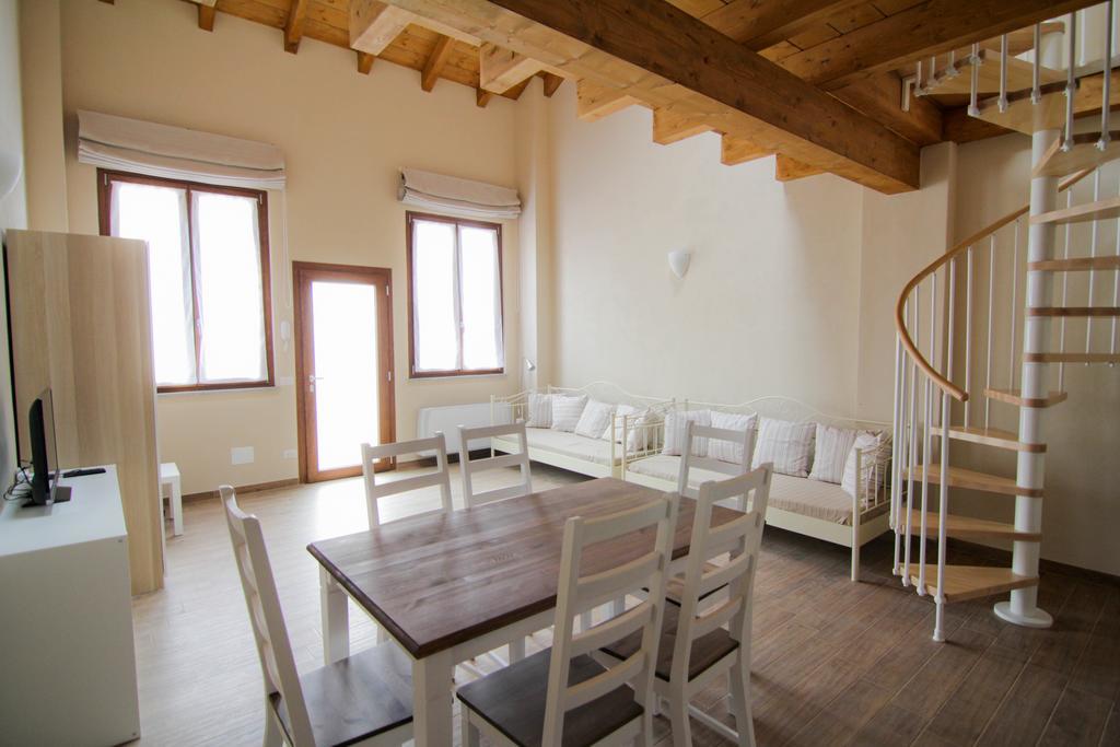 Agriturismo Cascina Della Fontana Lodi Oda fotoğraf